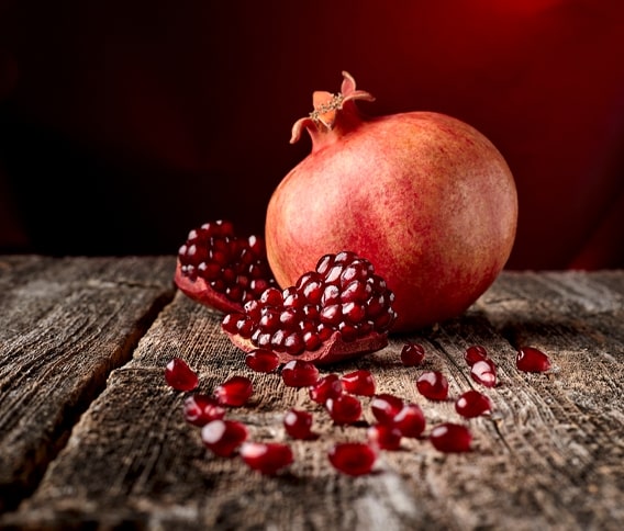 How to Cut and Deseed a Pomegranate