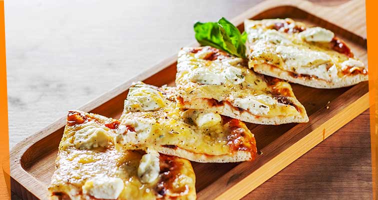 5 Ingredient Pita Pizza