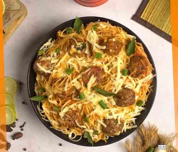 Meatball Spaghetti With Spicy Gravy