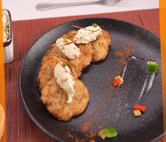 Crispy Hashbrowns With Chicken Cheese Spread